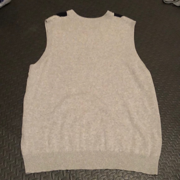 old navy vest - Picture 5 of 5
